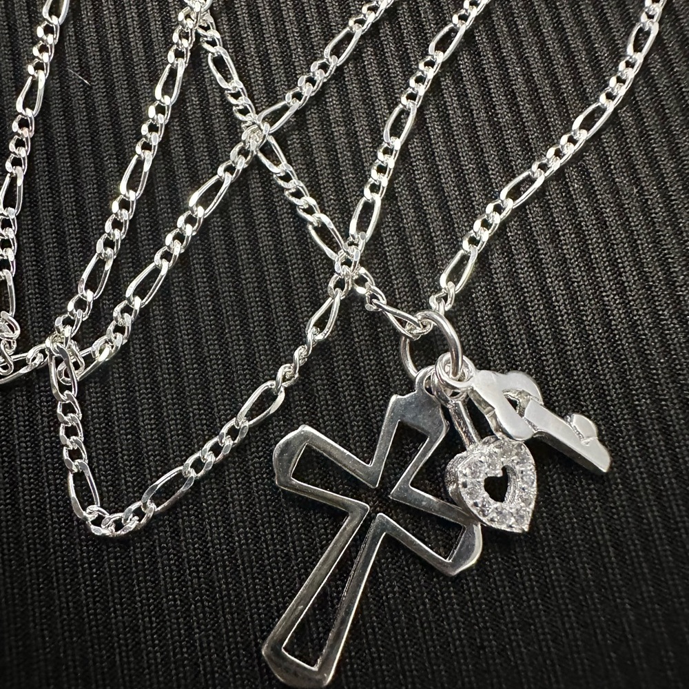 Cross charm necklace 20"